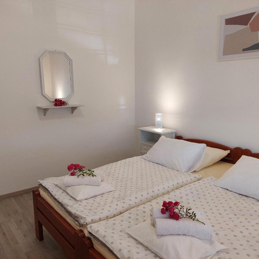 Apartman Branka ลาบิน ภายนอก รูปภาพ