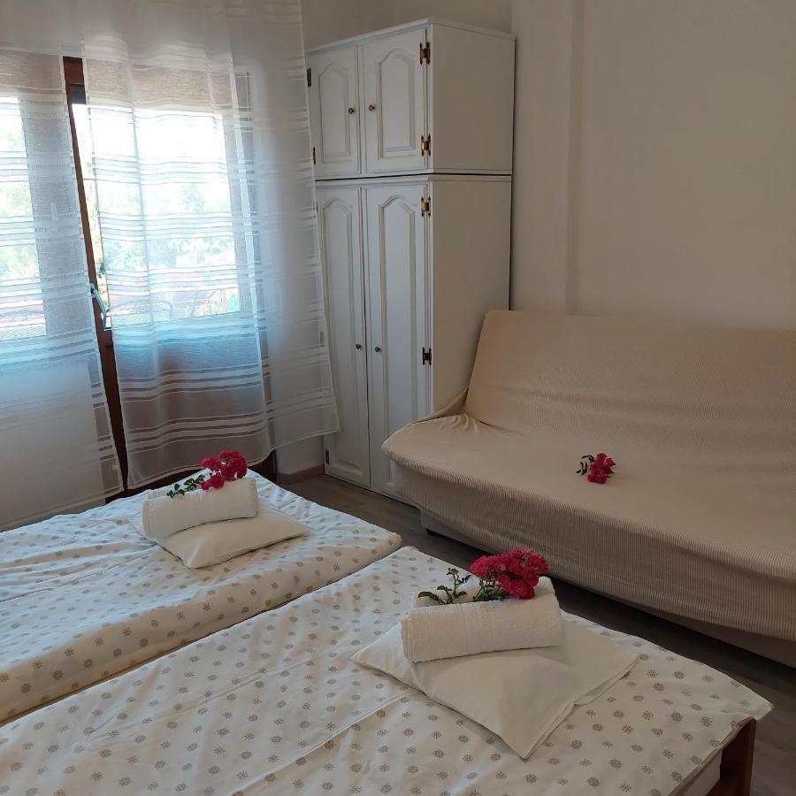 Apartman Branka ลาบิน ภายนอก รูปภาพ