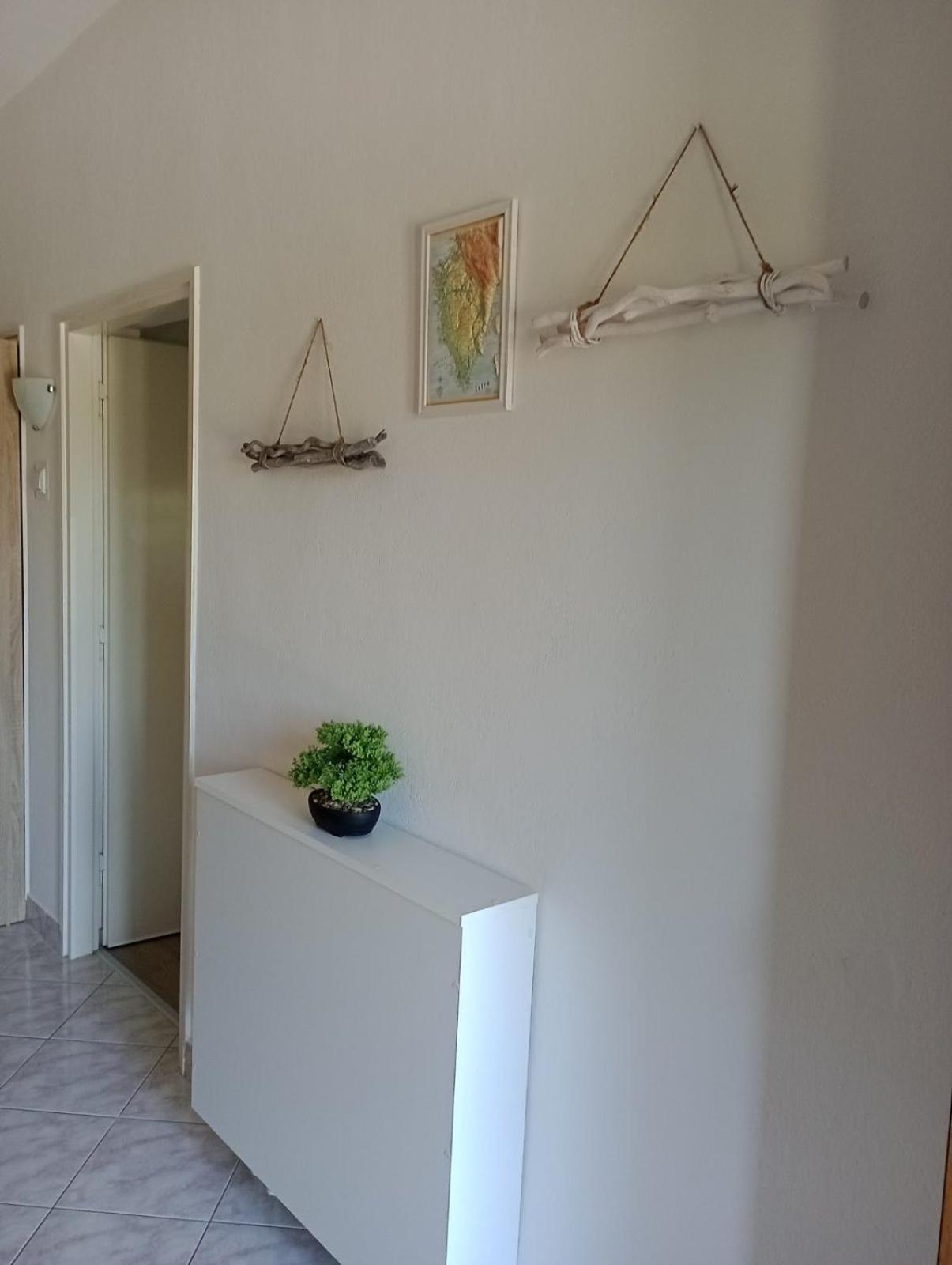 Apartman Branka ลาบิน ภายนอก รูปภาพ