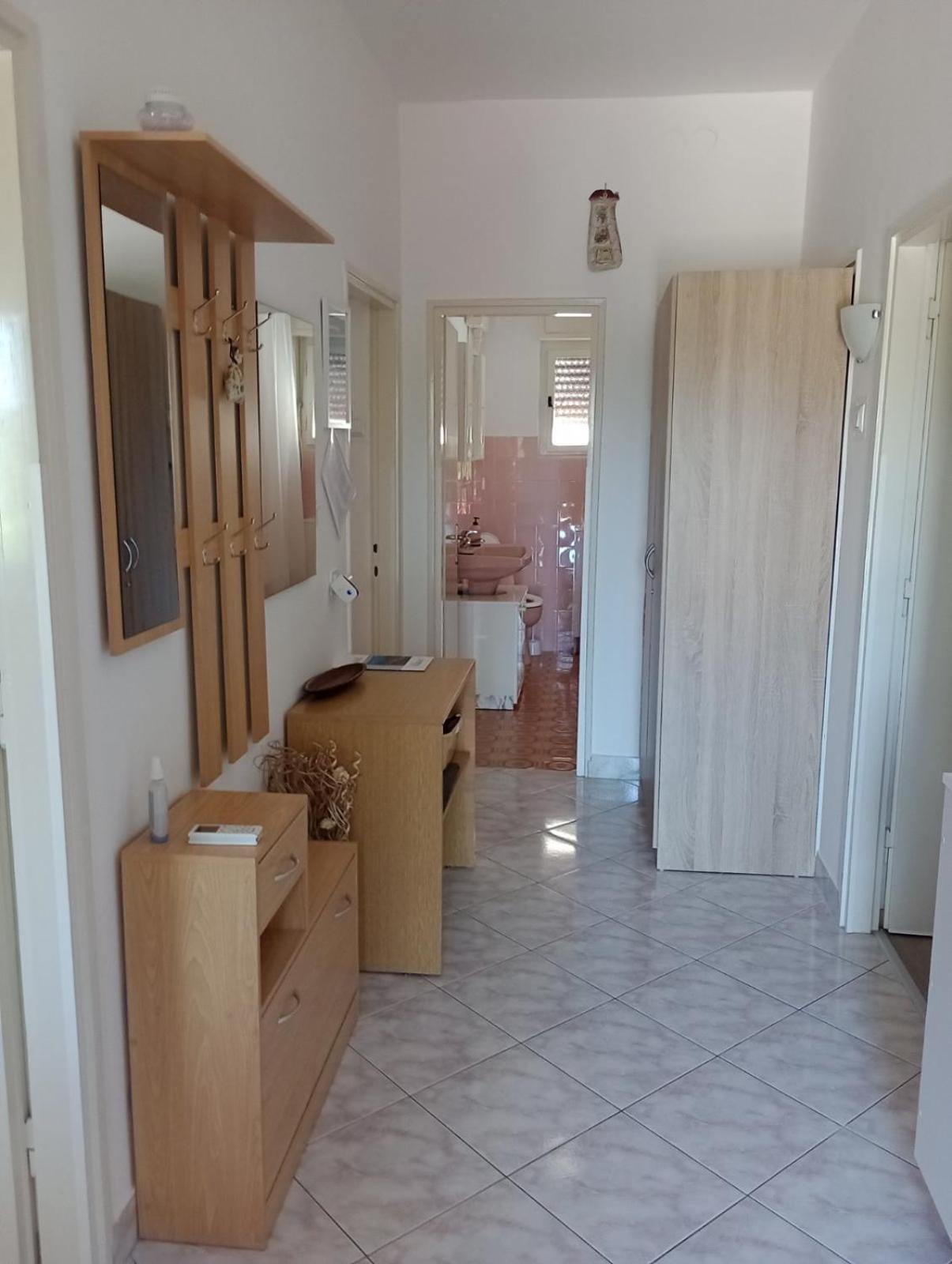 Apartman Branka ลาบิน ภายนอก รูปภาพ