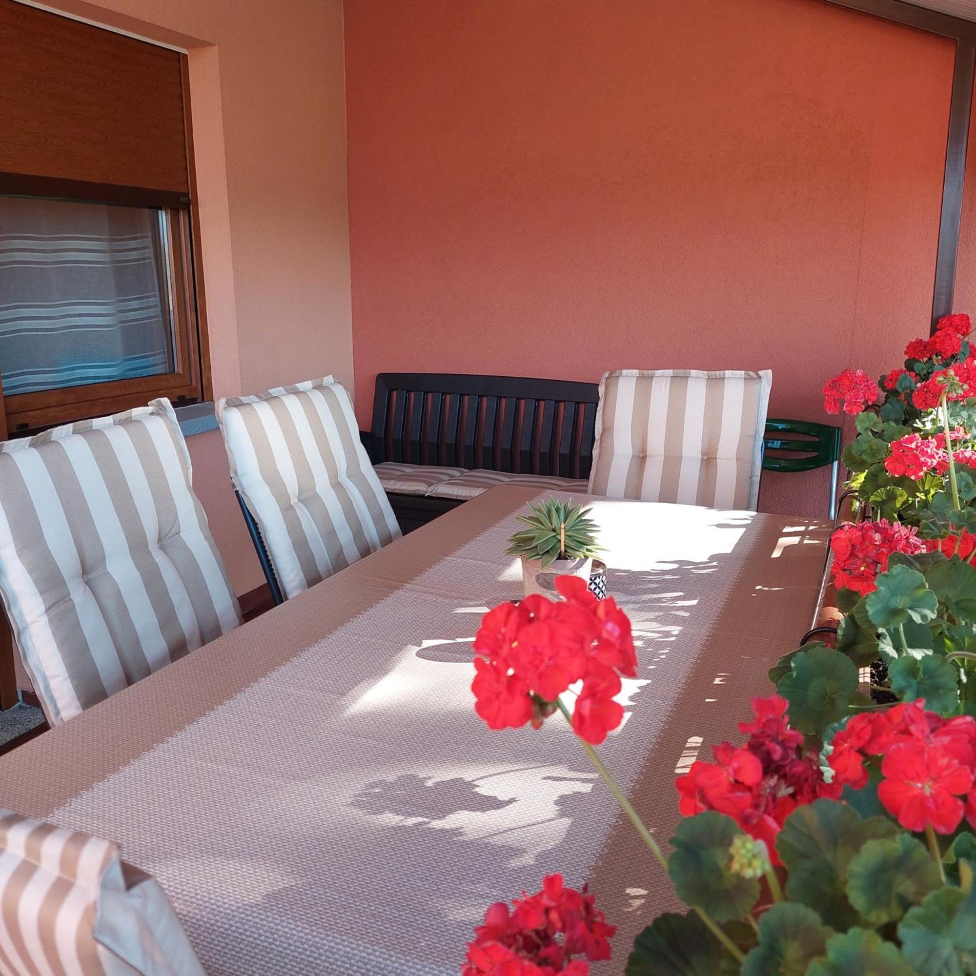 Apartman Branka ลาบิน ภายนอก รูปภาพ