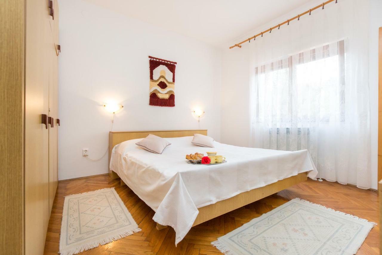 Apartman Branka ลาบิน ภายนอก รูปภาพ