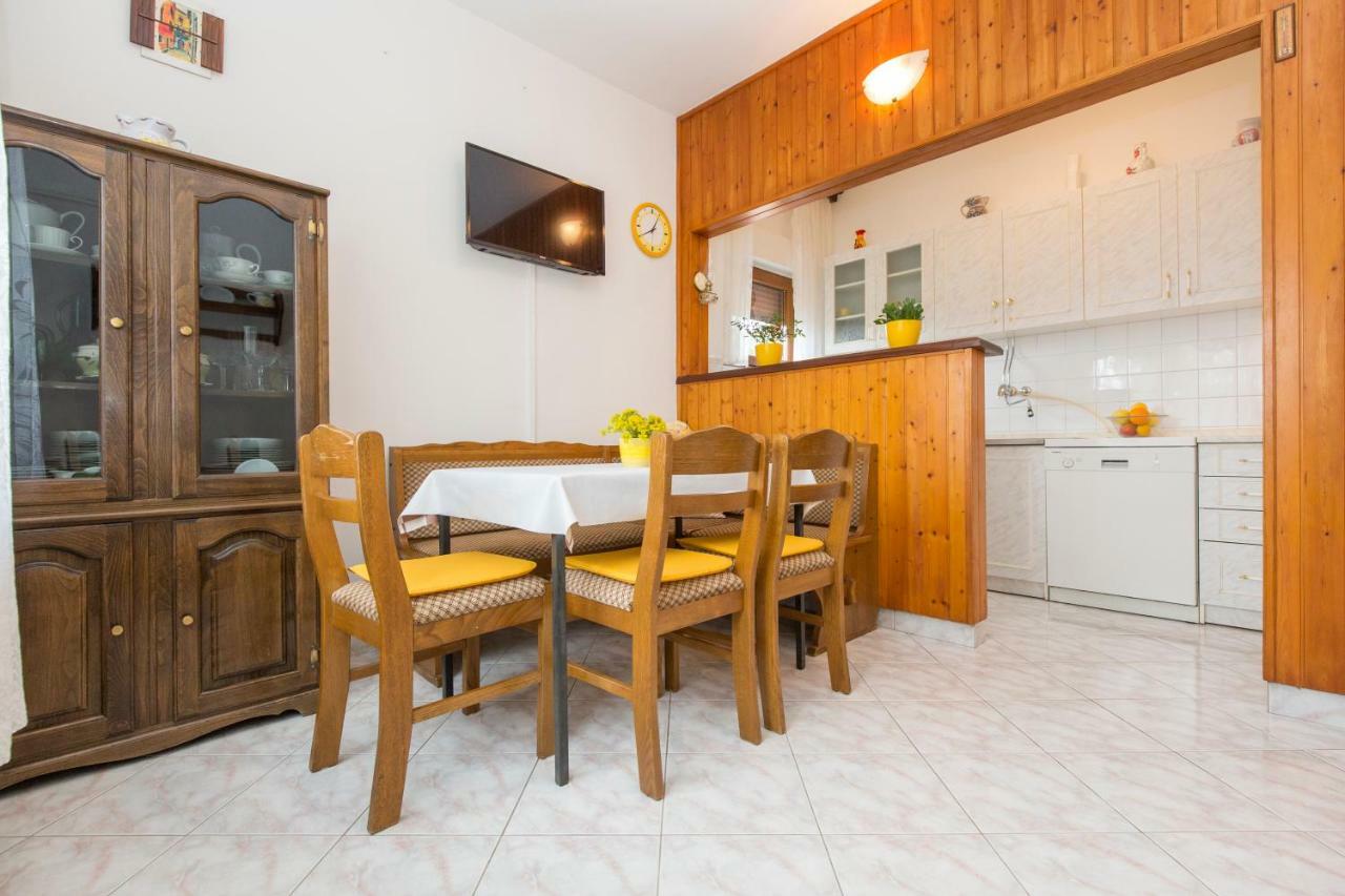 Apartman Branka ลาบิน ภายนอก รูปภาพ