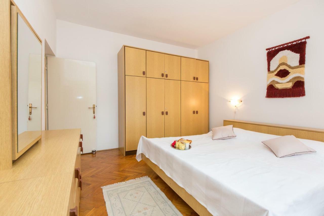 Apartman Branka ลาบิน ภายนอก รูปภาพ