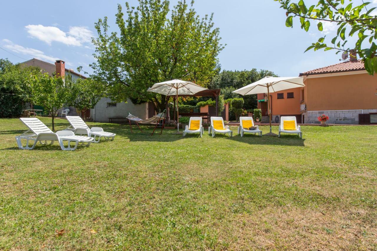 Apartman Branka ลาบิน ภายนอก รูปภาพ