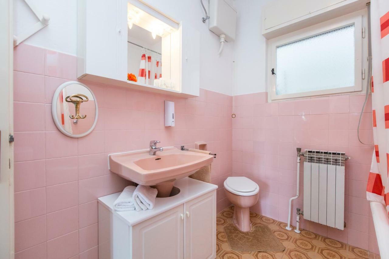 Apartman Branka ลาบิน ภายนอก รูปภาพ